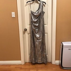 Sparkling silver evening dress!